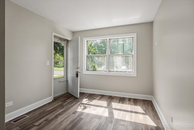 1704 Kenyon Drive, Naperville, IL 60565