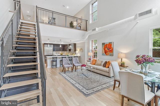 1610 N QUEEN ST #211, Arlington, VA 22209