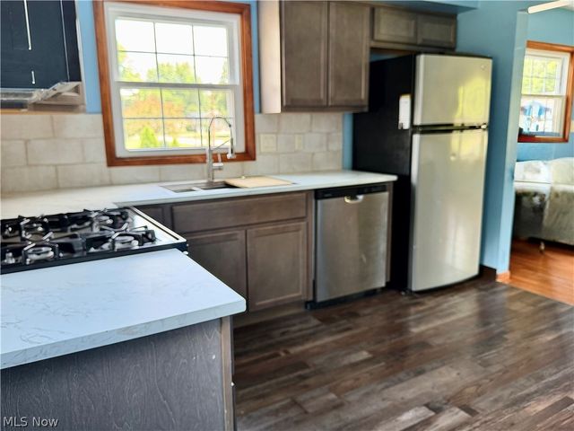1520 Gypsy Lane, Niles, OH 44446