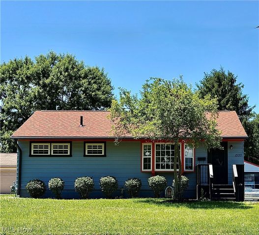 1520 Gypsy Lane, Niles, OH 44446