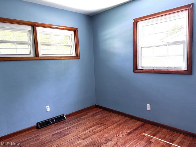 1520 Gypsy Lane, Niles, OH 44446