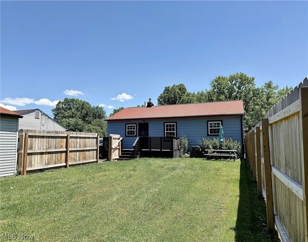 1520 Gypsy Lane, Niles, OH 44446