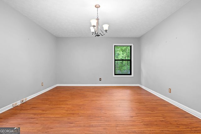306 Covey Court, Woodstock, GA 30188