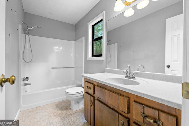 306 Covey Court, Woodstock, GA 30188