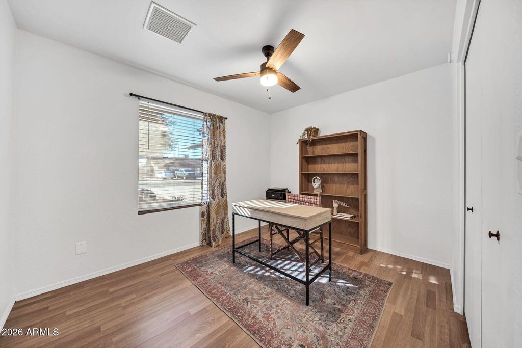 Image 25 of property listing at 8342 W SELDON Lane, Peoria, AZ 85345