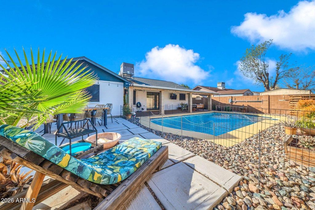 Image 29 of property listing at 8342 W SELDON Lane, Peoria, AZ 85345