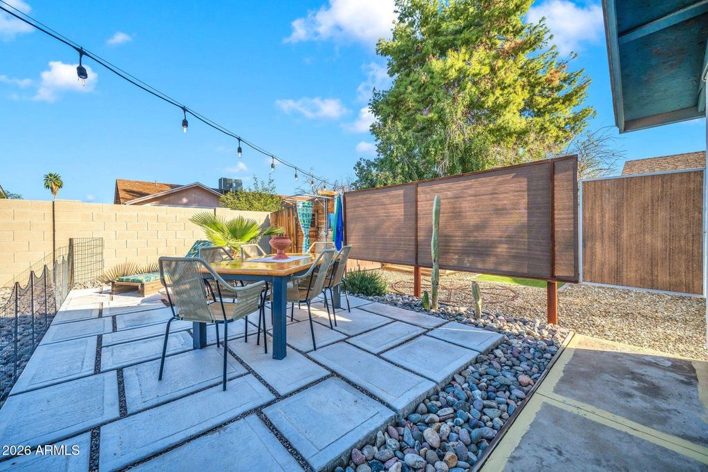 Image 36 of property listing at 8342 W SELDON Lane, Peoria, AZ 85345