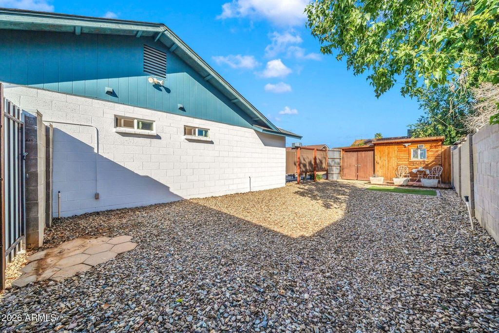 Image 41 of property listing at 8342 W SELDON Lane, Peoria, AZ 85345