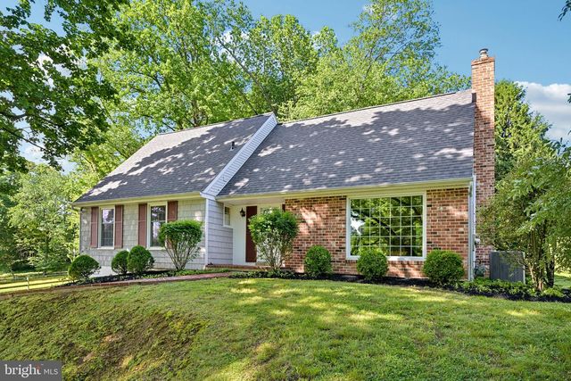 36 DOGWOOD LN, Glen Mills, PA 19342