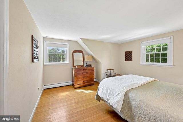 36 DOGWOOD LN, Glen Mills, PA 19342
