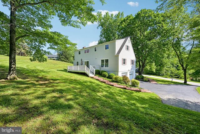 36 DOGWOOD LN, Glen Mills, PA 19342