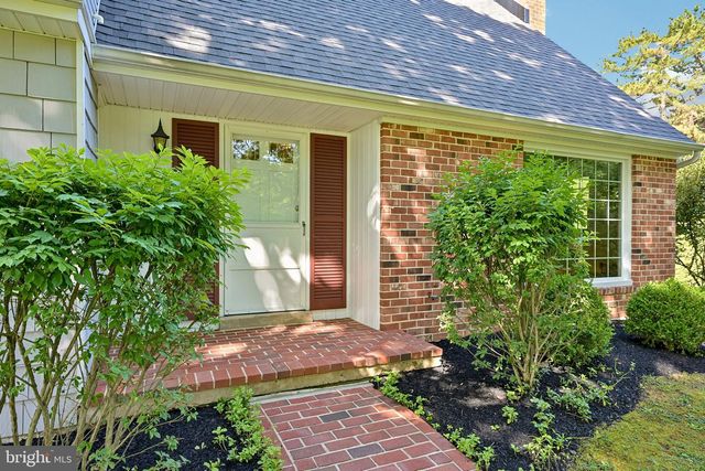 36 DOGWOOD LN, Glen Mills, PA 19342
