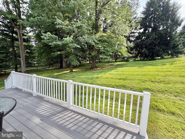 36 DOGWOOD LN, Glen Mills, PA 19342