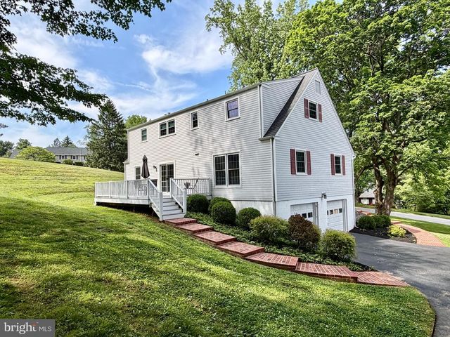 36 DOGWOOD LN, Glen Mills, PA 19342