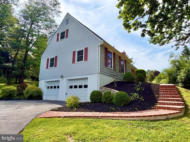 36 DOGWOOD LN, Glen Mills, PA 19342