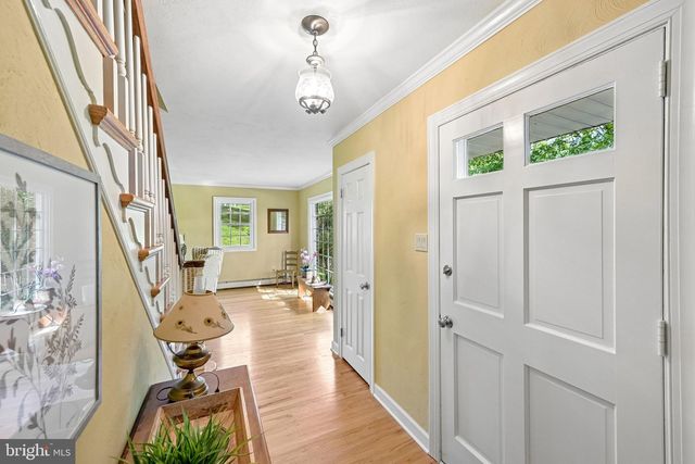 36 DOGWOOD LN, Glen Mills, PA 19342