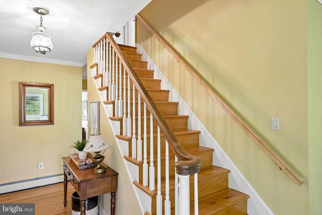 36 DOGWOOD LN, Glen Mills, PA 19342