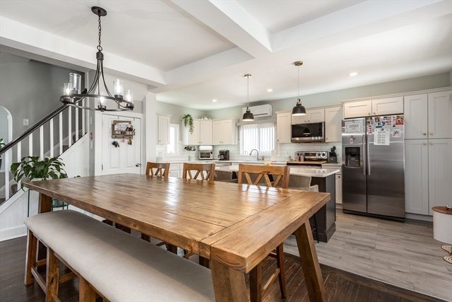 100 Potter Street, Dartmouth, MA 02748