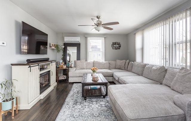 100 Potter Street, Dartmouth, MA 02748