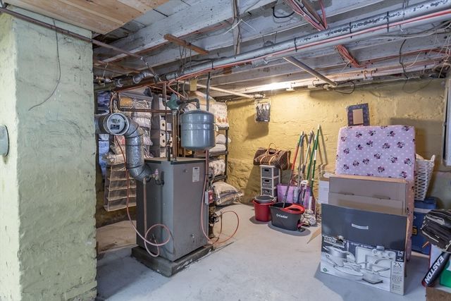 100 Potter Street, Dartmouth, MA 02748