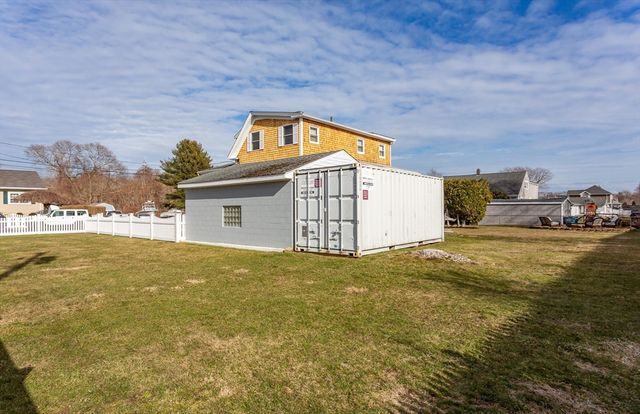 100 Potter Street, Dartmouth, MA 02748
