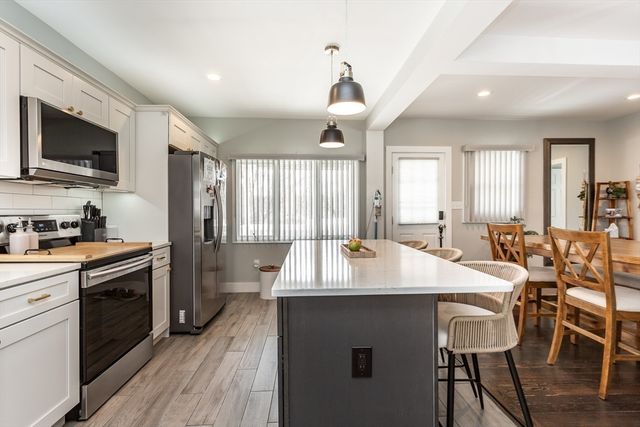 100 Potter Street, Dartmouth, MA 02748