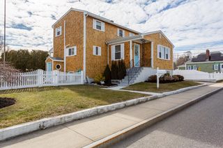 100 Potter Street, Dartmouth, MA 02748