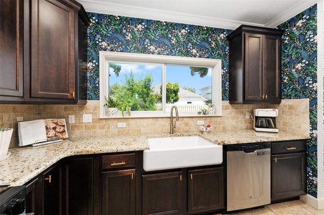 8203 NW 51ST STREET, Gainesville, FL 32653
