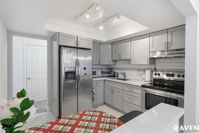 42450 Sheldon Place 212, Clinton Township, MI 48038