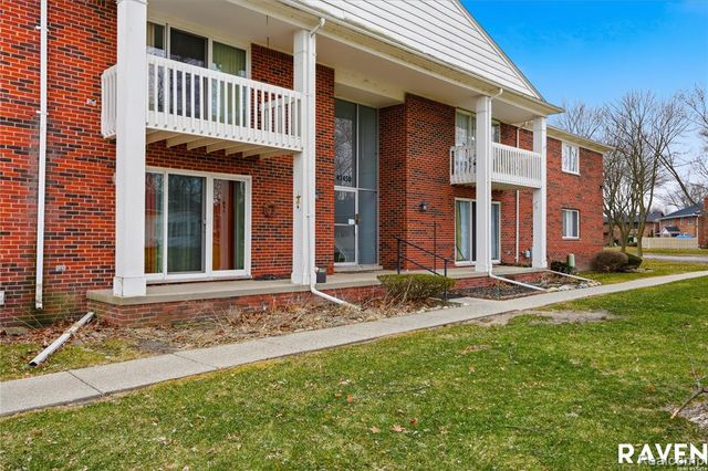 42450 Sheldon Place 212, Clinton Township, MI 48038