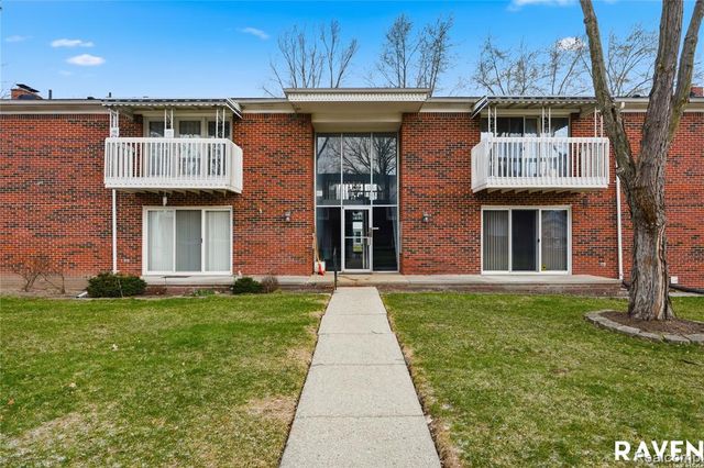 42450 Sheldon Place 212, Clinton Township, MI 48038