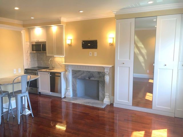88 Charles 6, Boston, MA 02114