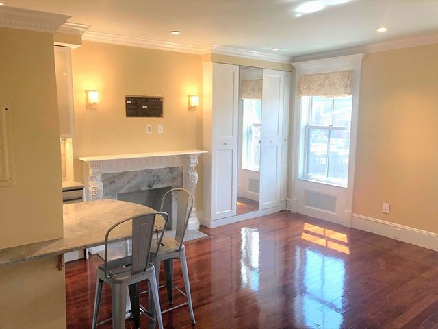 88 Charles 6, Boston, MA 02114
