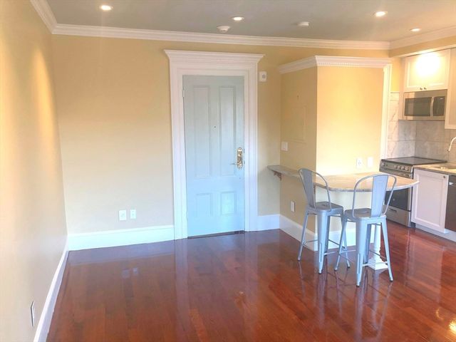 88 Charles 6, Boston, MA 02114