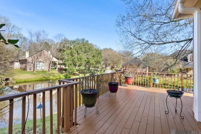 652 Plantation Ridge Ln, Baton Rouge, LA 70810