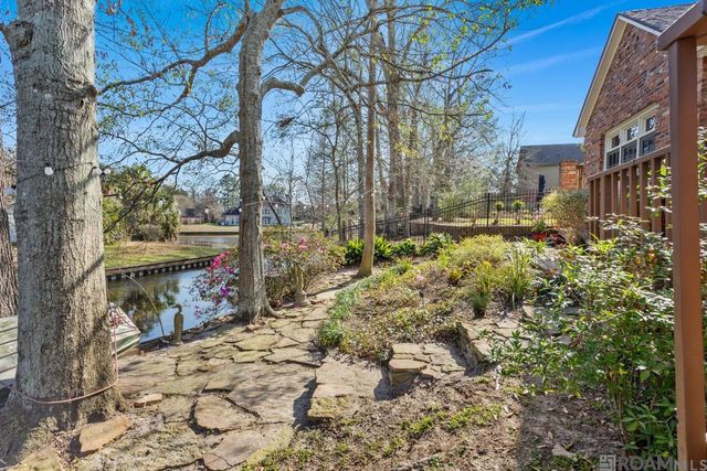 652 Plantation Ridge Ln, Baton Rouge, LA 70810