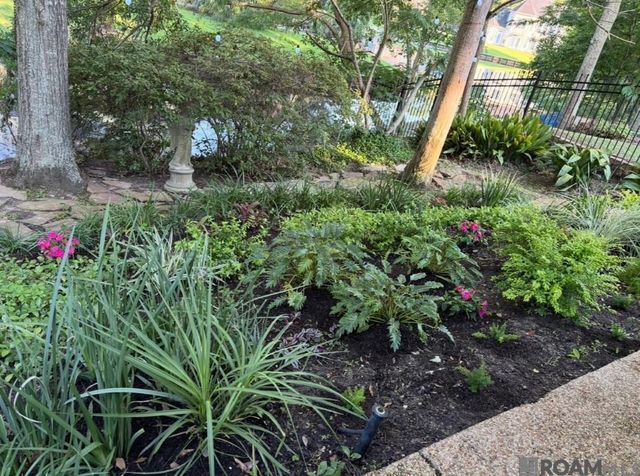 652 Plantation Ridge Ln, Baton Rouge, LA 70810