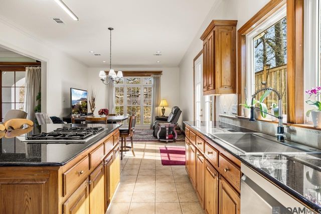 652 Plantation Ridge Ln, Baton Rouge, LA 70810