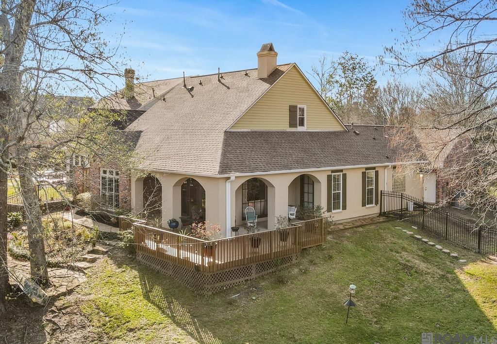 652 Plantation Ridge Ln, Baton Rouge, LA 70810