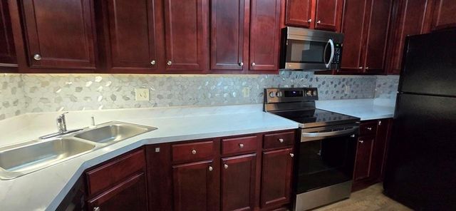 5472 Festival Av, Fairburn, GA 30213