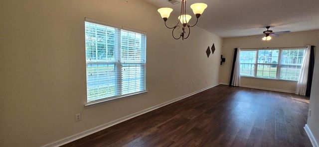 5472 Festival Av, Fairburn, GA 30213