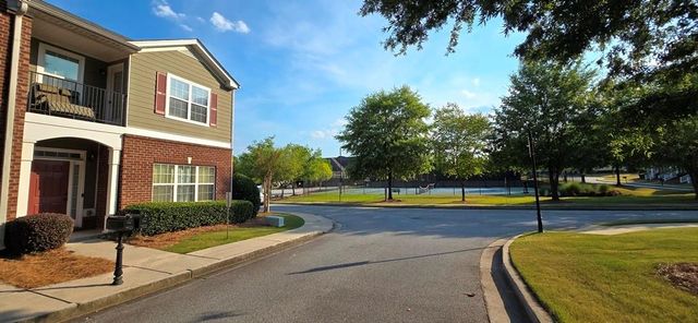 5472 Festival Av, Fairburn, GA 30213