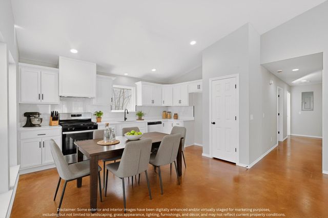 1471 W Kaufman Street, Paris, TX 75460