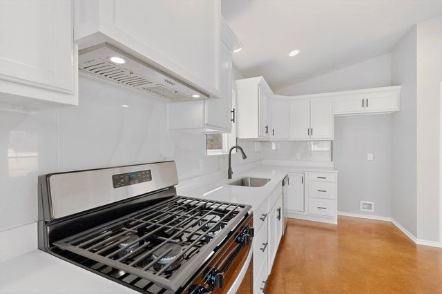 1471 W Kaufman Street, Paris, TX 75460