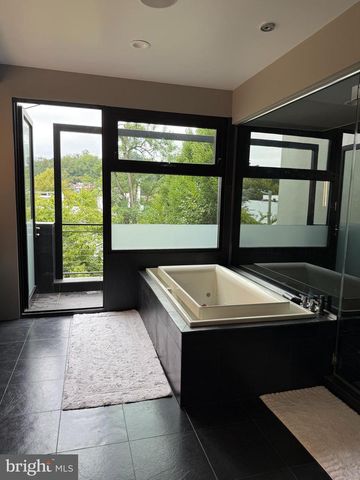 3609 R ST NW, Washington, DC 20007