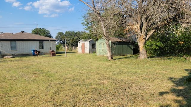 824 Keysville Avenue, Desoto, TX 75115