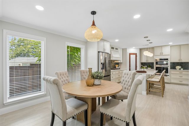 1231 S Montclair Avenue, Dallas, TX 75208