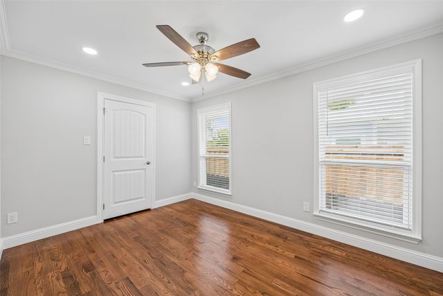 1231 S Montclair Avenue, Dallas, TX 75208