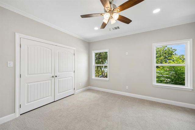 1231 S Montclair Avenue, Dallas, TX 75208