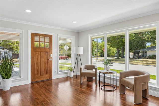 1231 S Montclair Avenue, Dallas, TX 75208